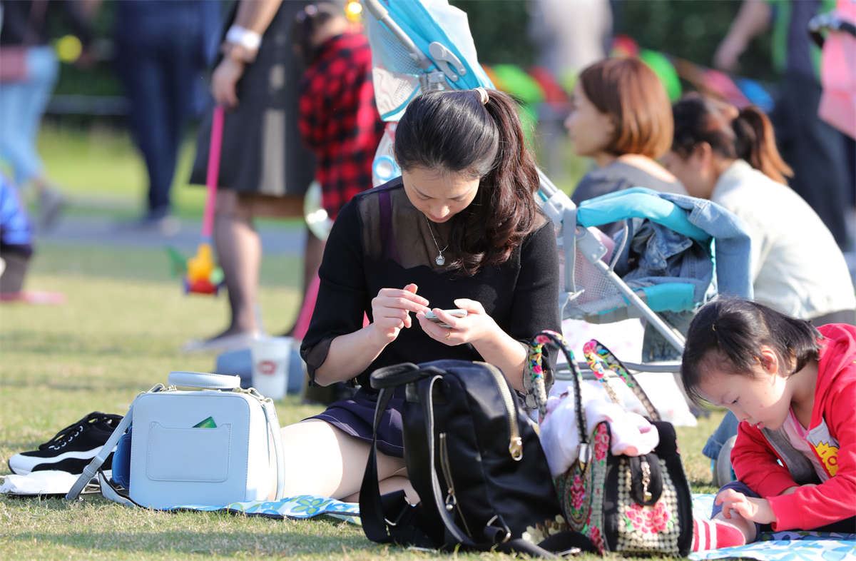 No1546 青春美少妇牛仔短裙配长丝，活力健美性感 第1套