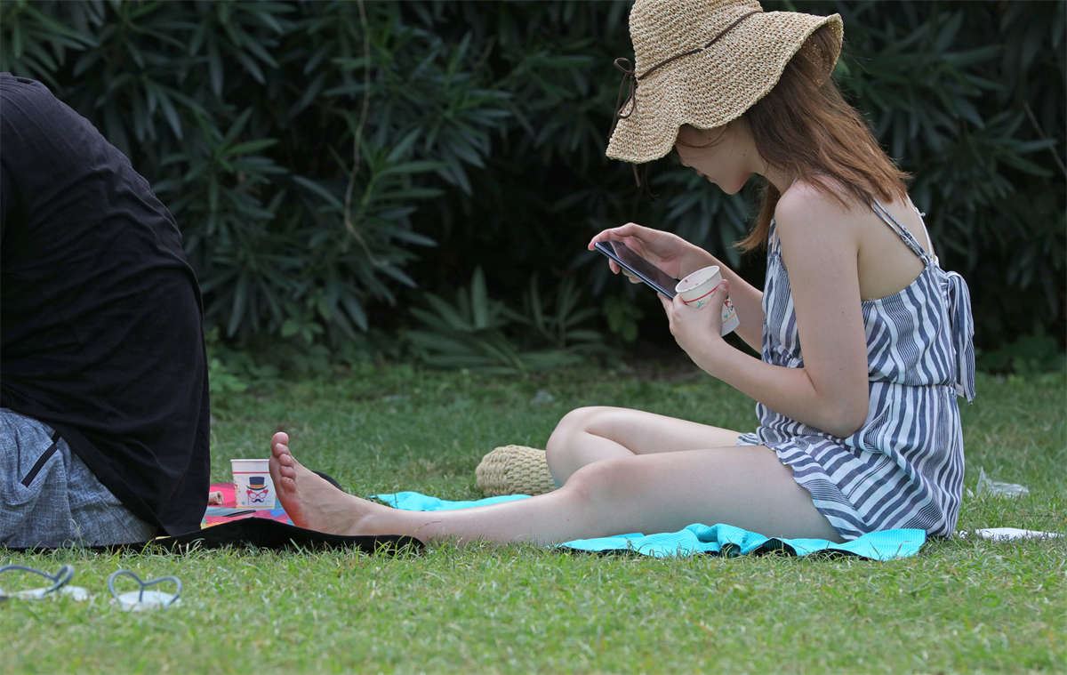 No1547 不是女神算我输，别犹豫，喊你看脚就赶紧进来 第1套