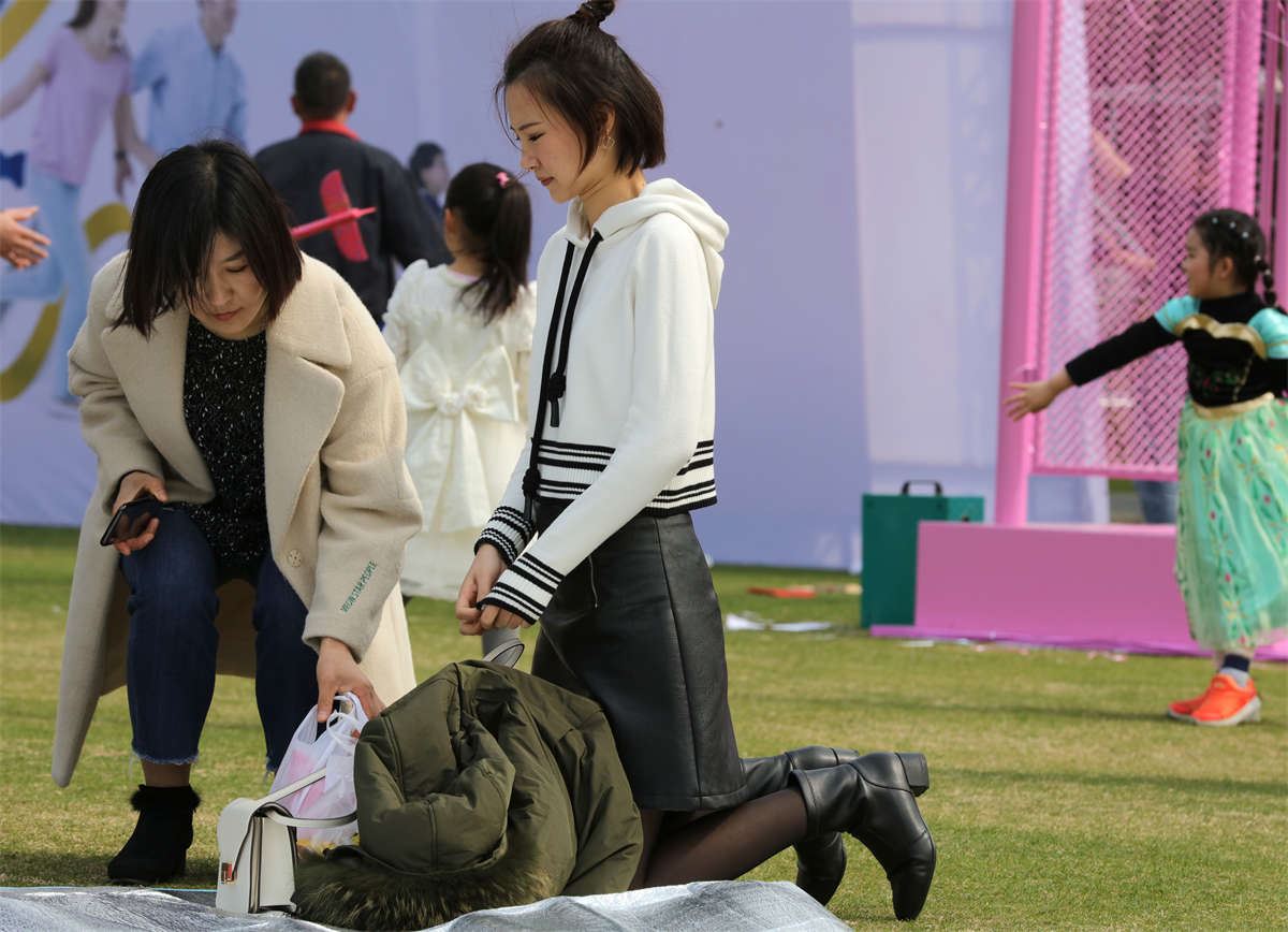 No1573 劲爆的少妇无挡超薄长丝色香味一应俱全