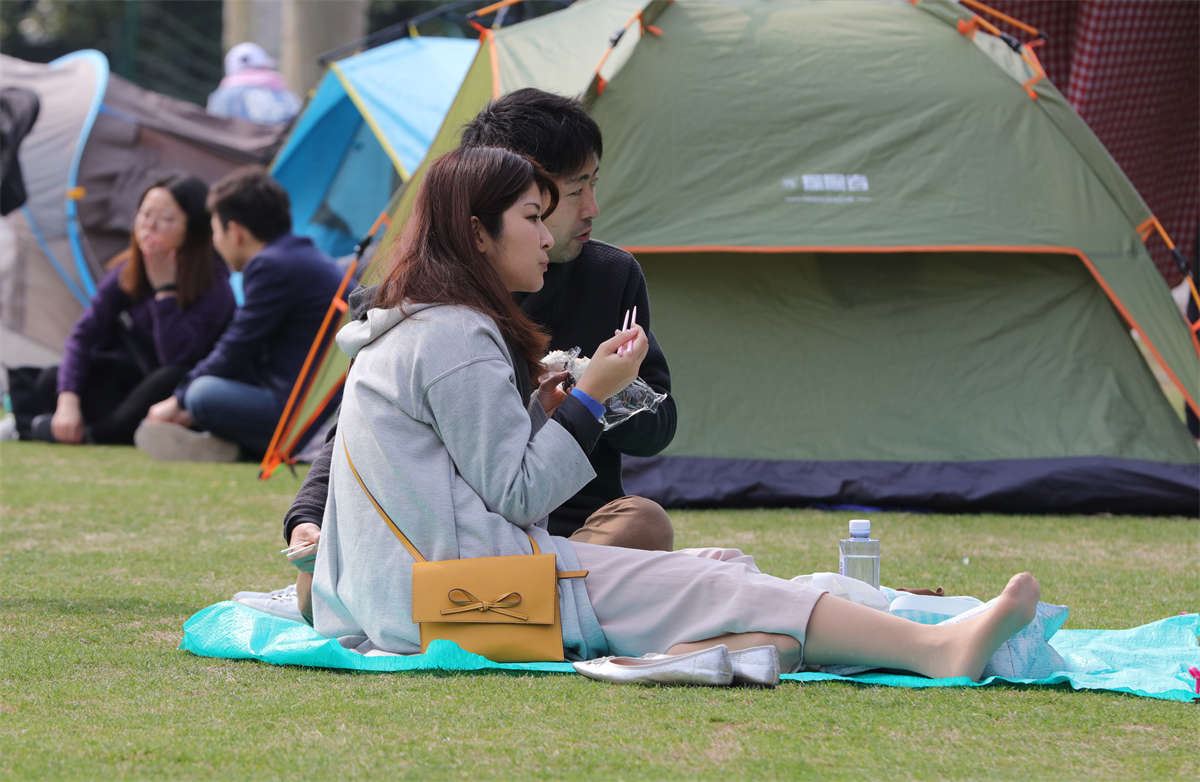No1695 日本姑娘露丝足的姿势总体优雅端庄