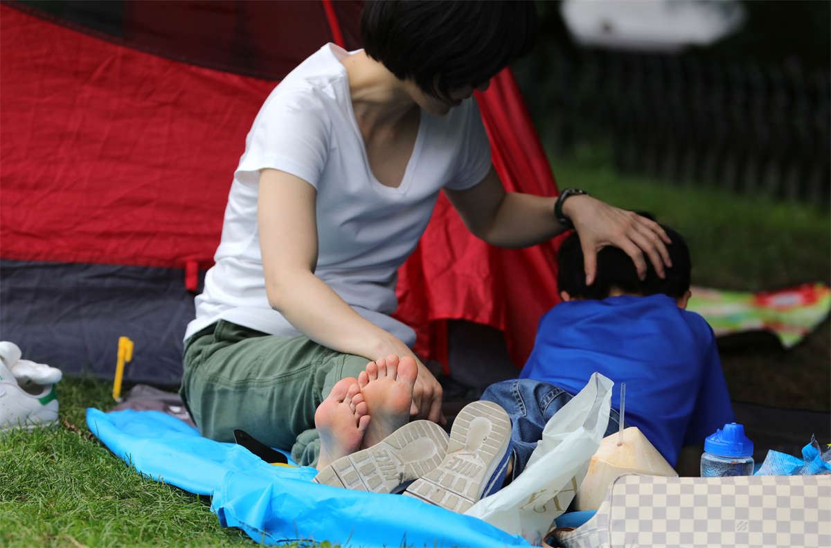 No1722 极具女人味的少妇一双细白素足如少女般幼滑
