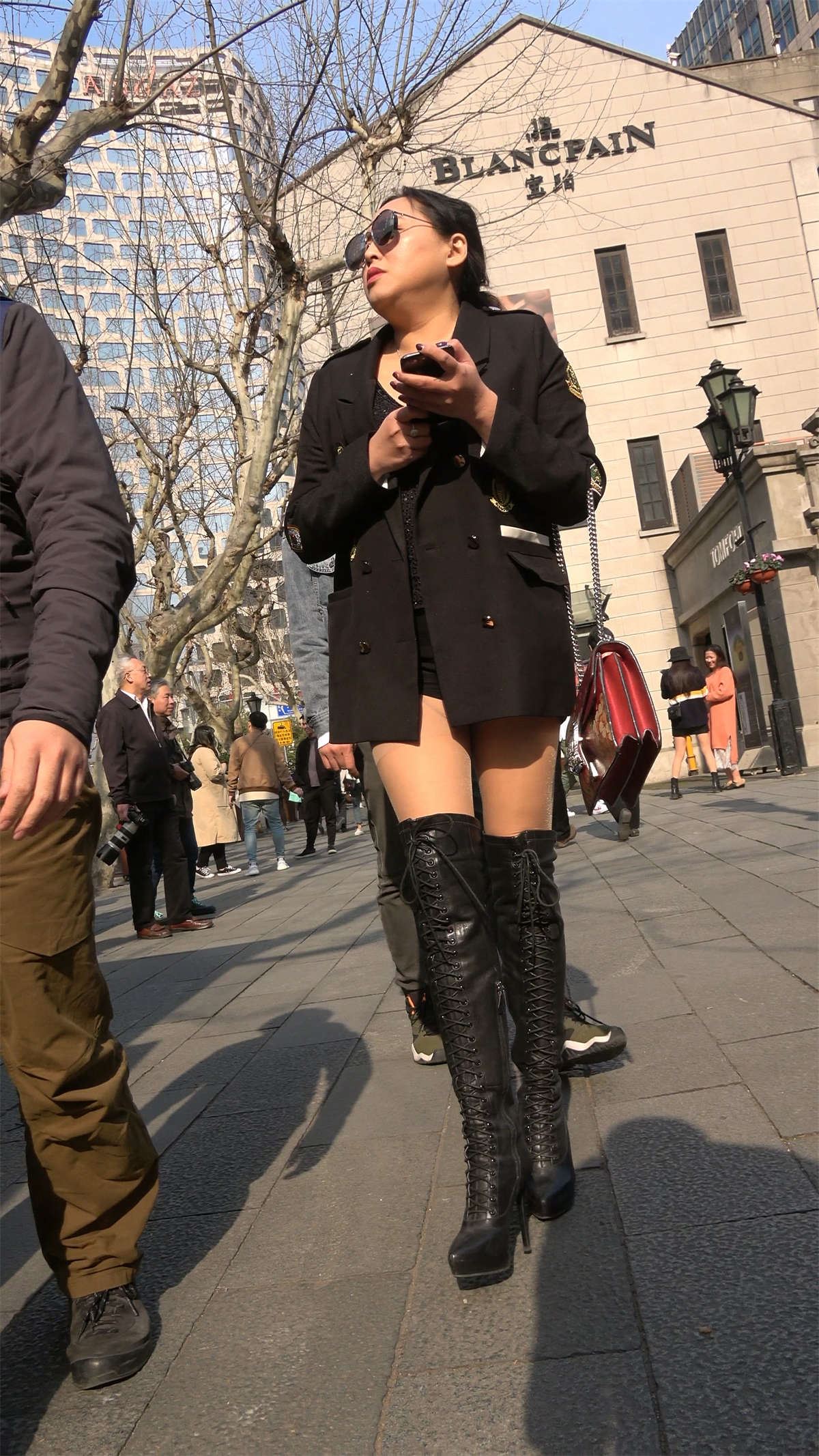 长筒靴丝袜美腿美眉