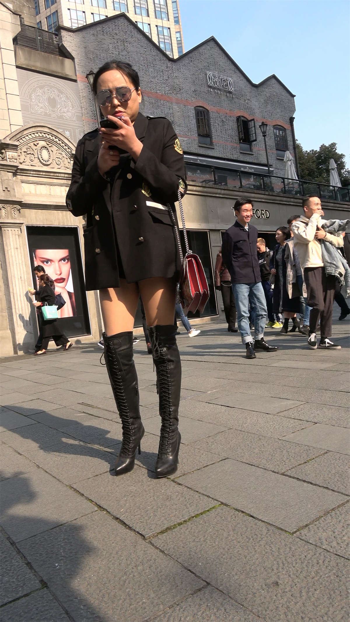 长筒靴丝袜美腿美眉