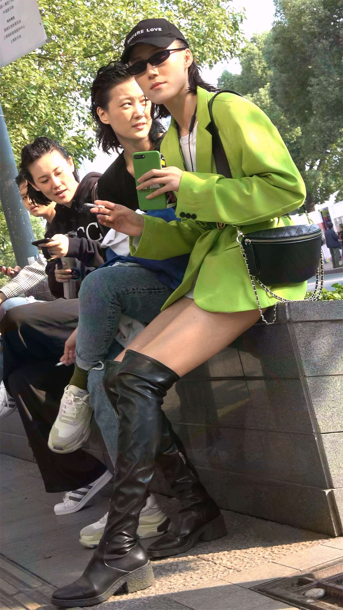 长靴苗条美女
