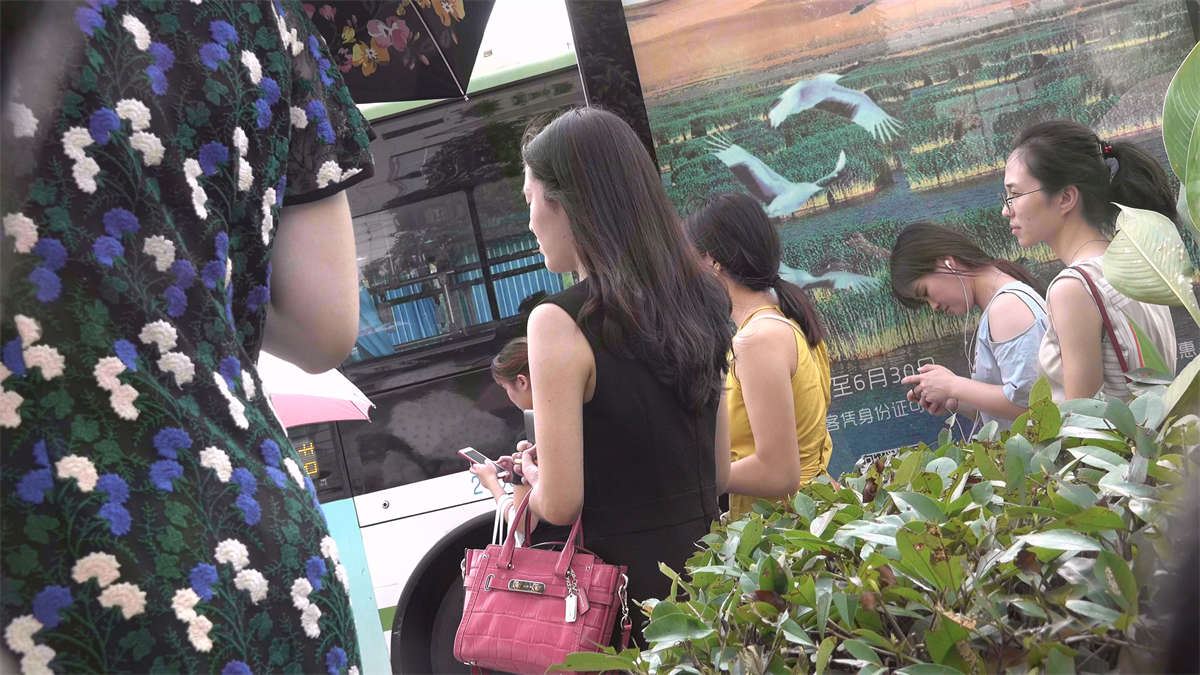 凉高跟玉足美眉