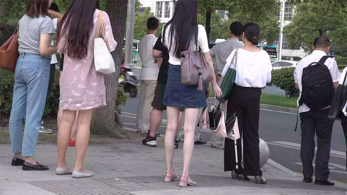 极度粉嫩玉足靓妹