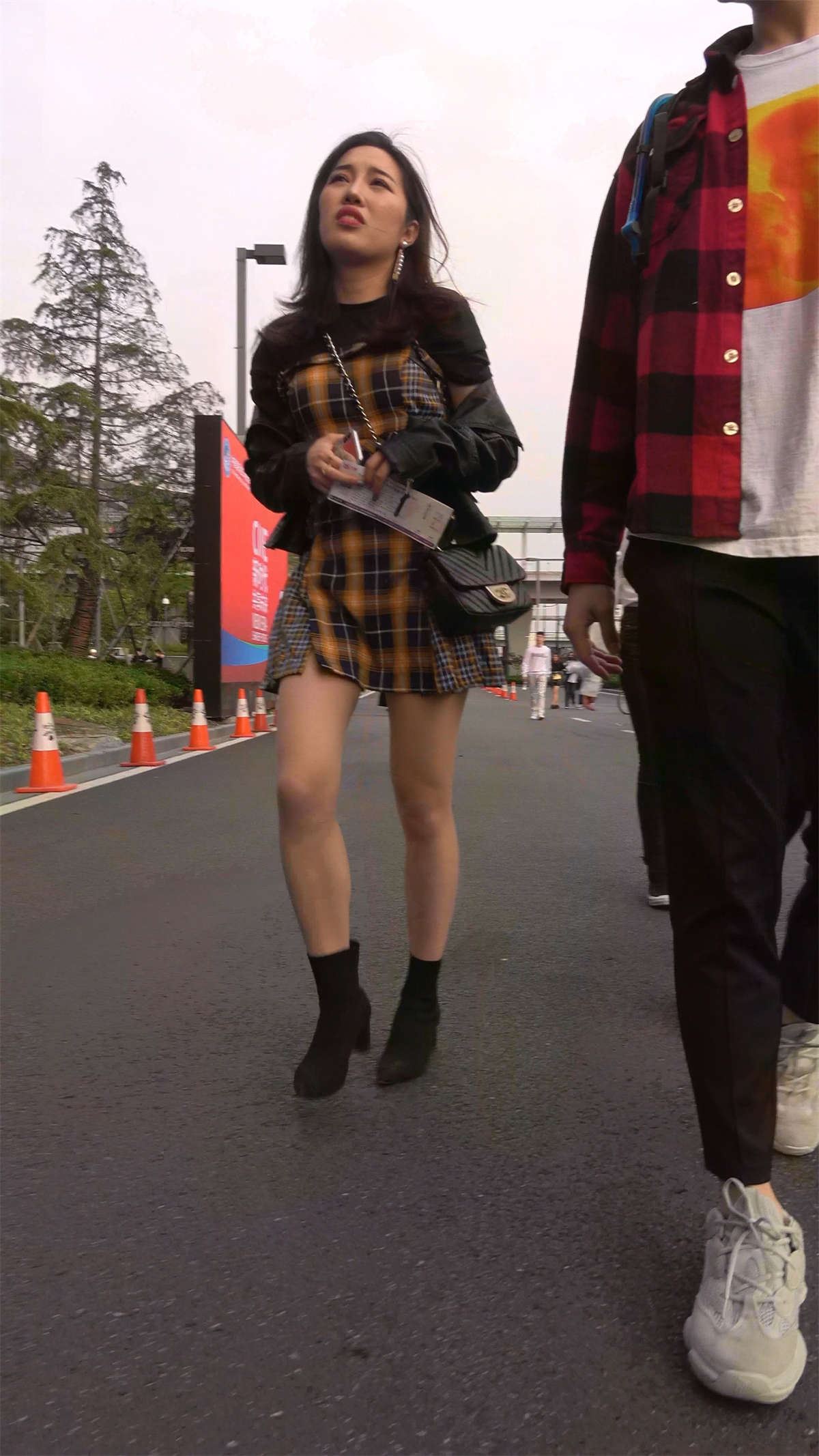 性感短裙美腿时尚美女