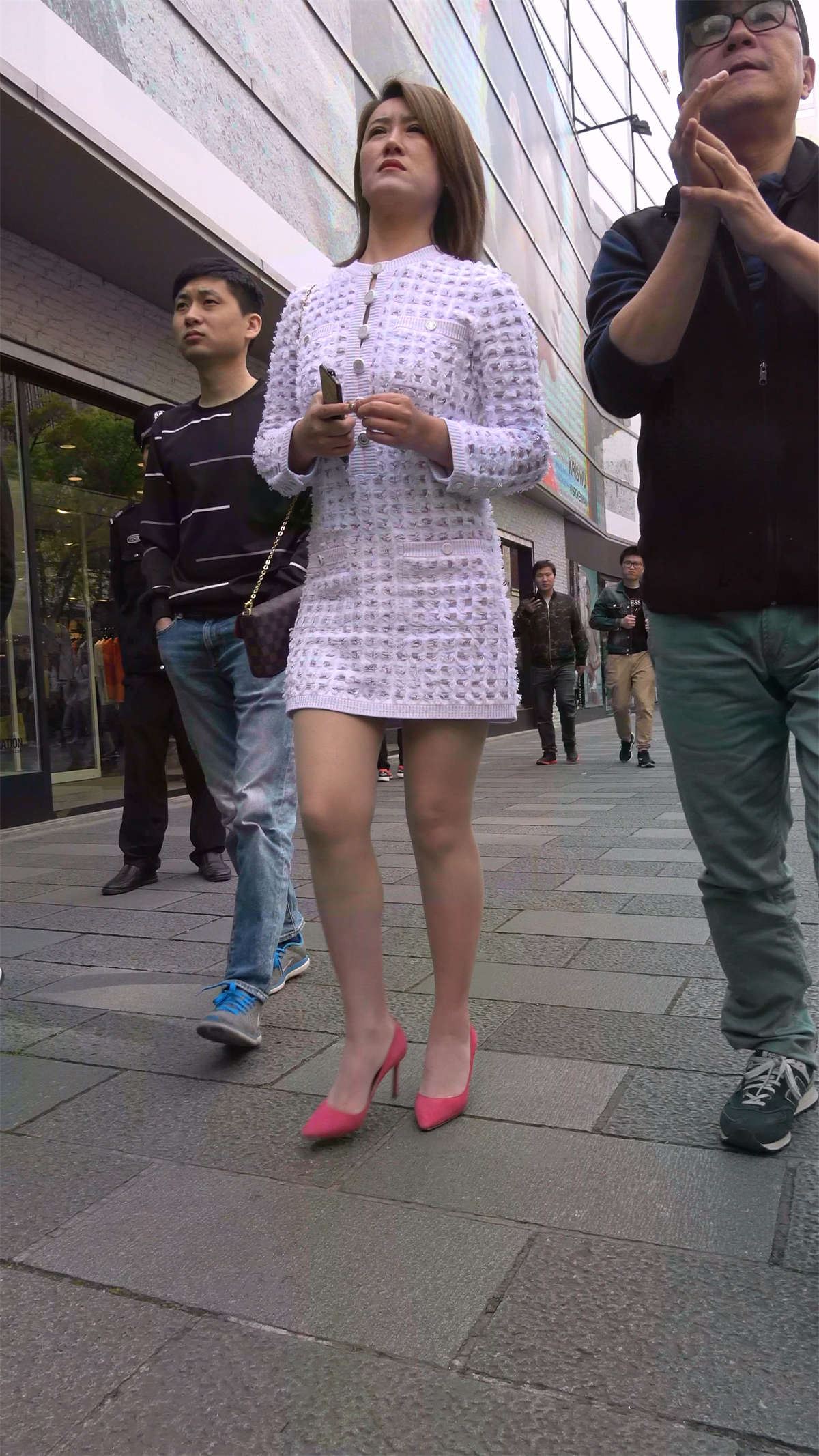 粉色高跟鞋魅力大方成熟女子