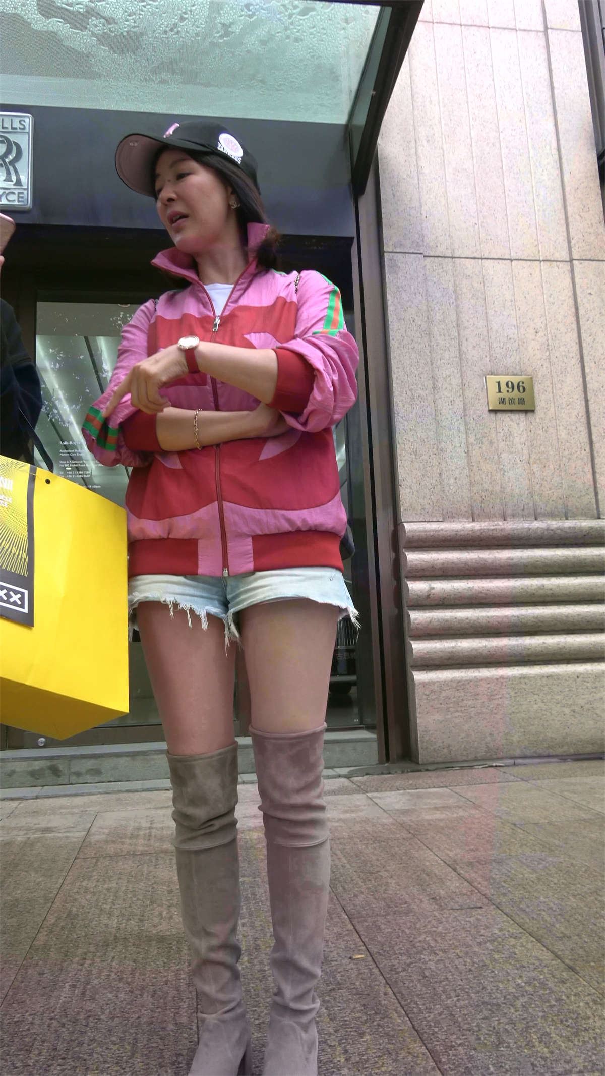 修长美腿热裤高挑气质女神
