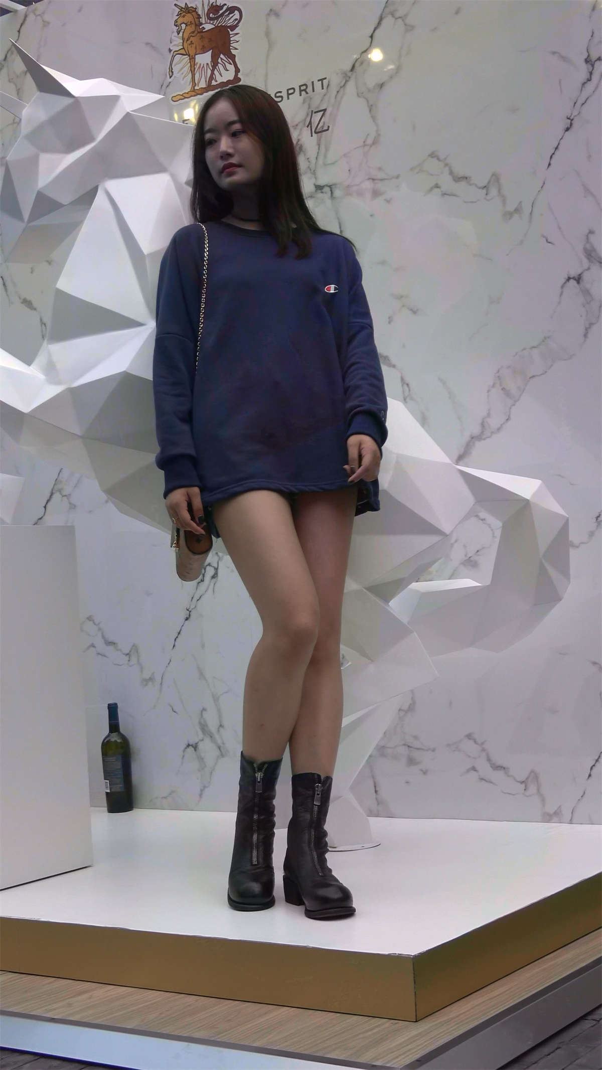 模特气质美腿美女