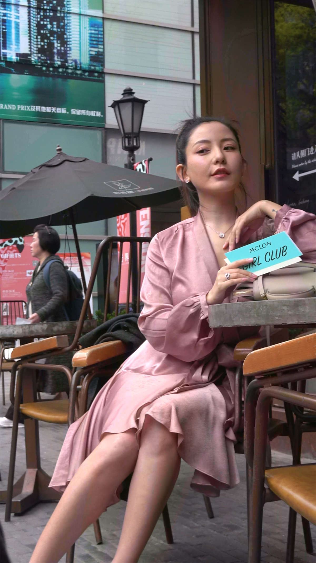 明星气质高跟美腿模特