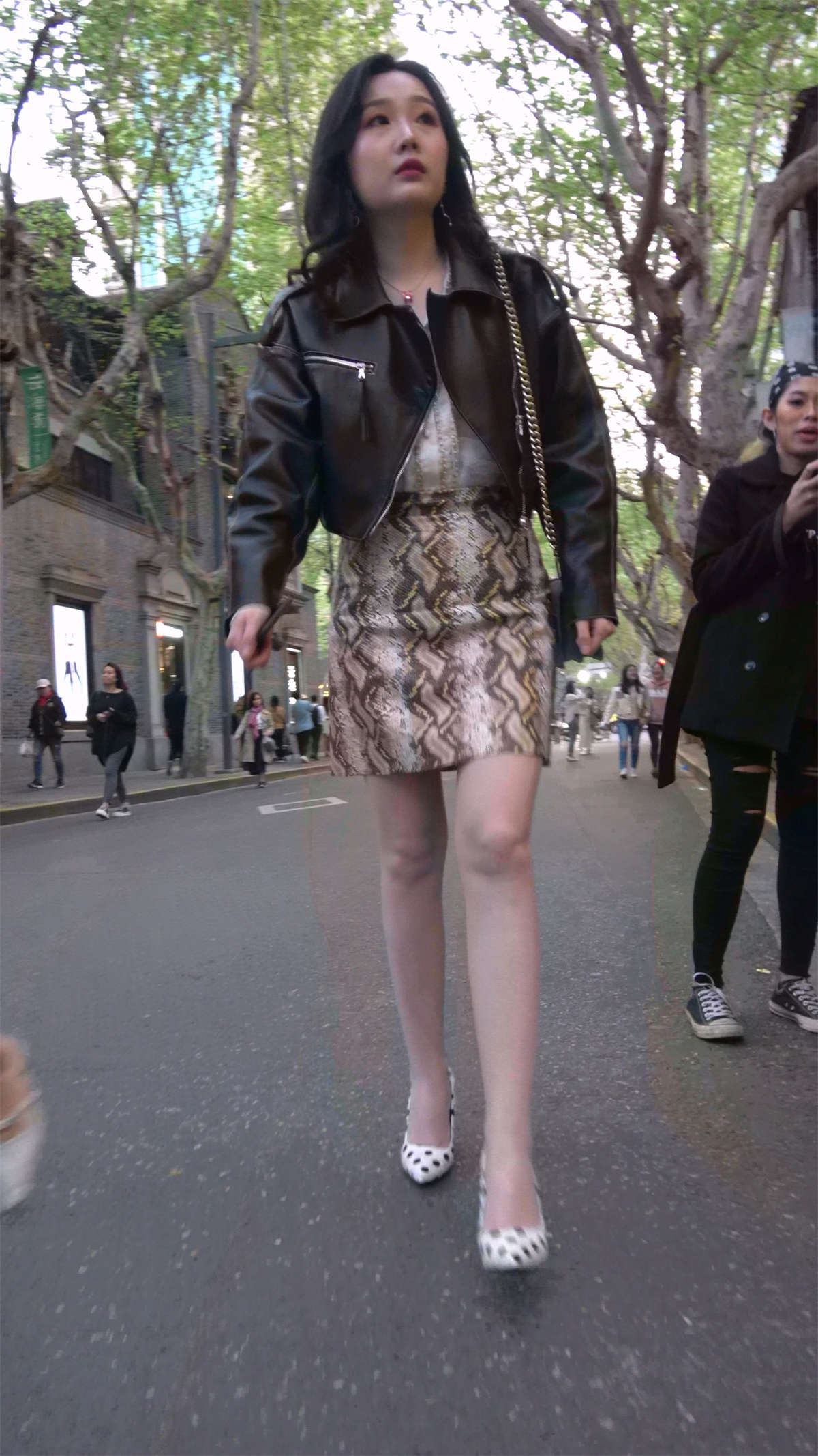 性感的丝袜美女好狂野