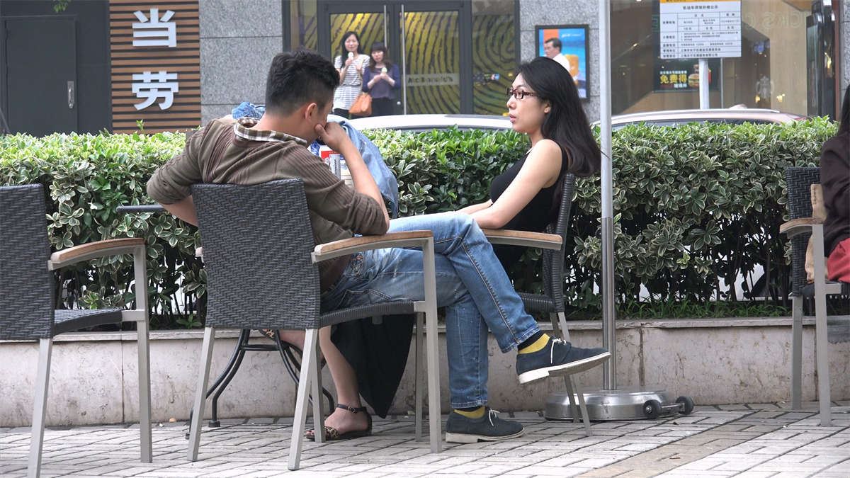 无法直视：长裙美腿的一开一合