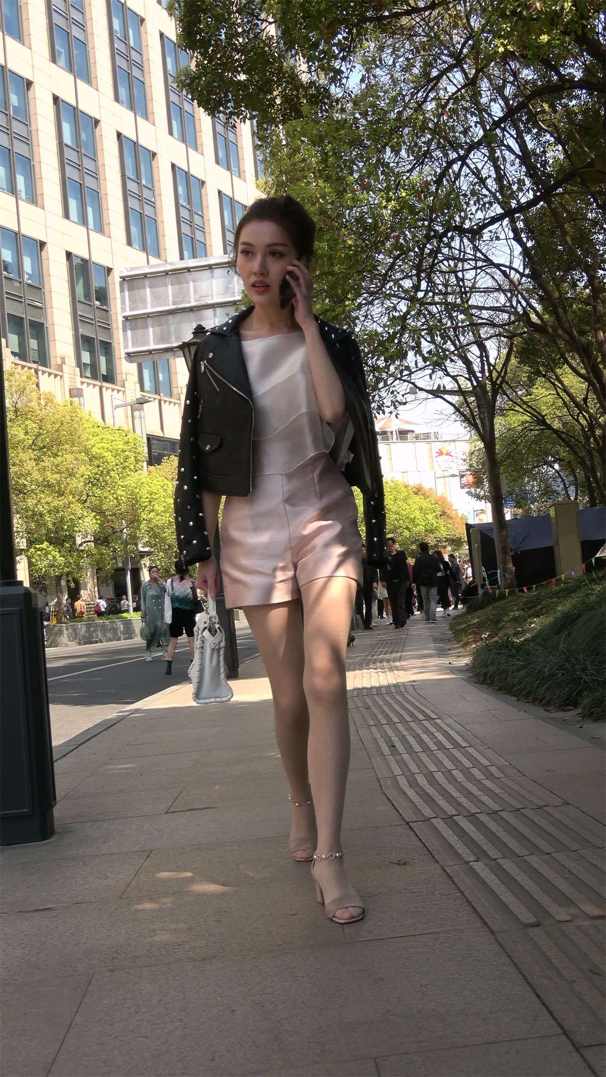 肉丝凉高女子
