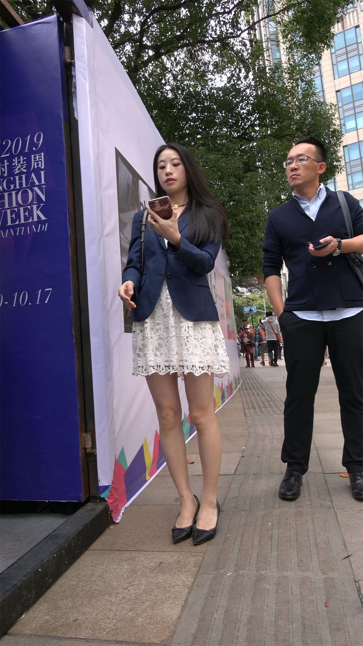 连衣裙街拍高跟美腿
