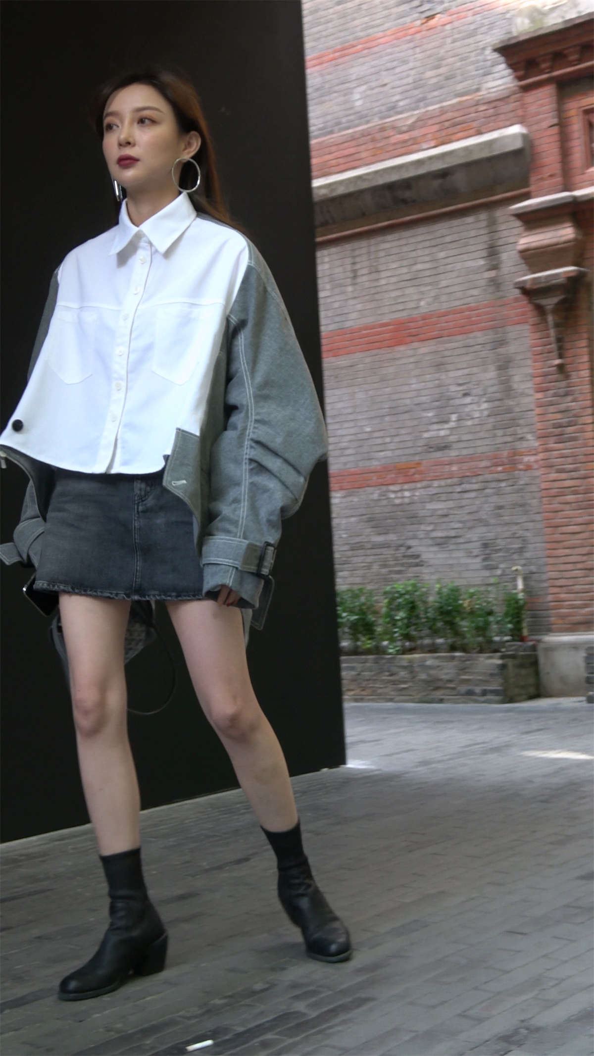 牛仔短裙时尚美女
