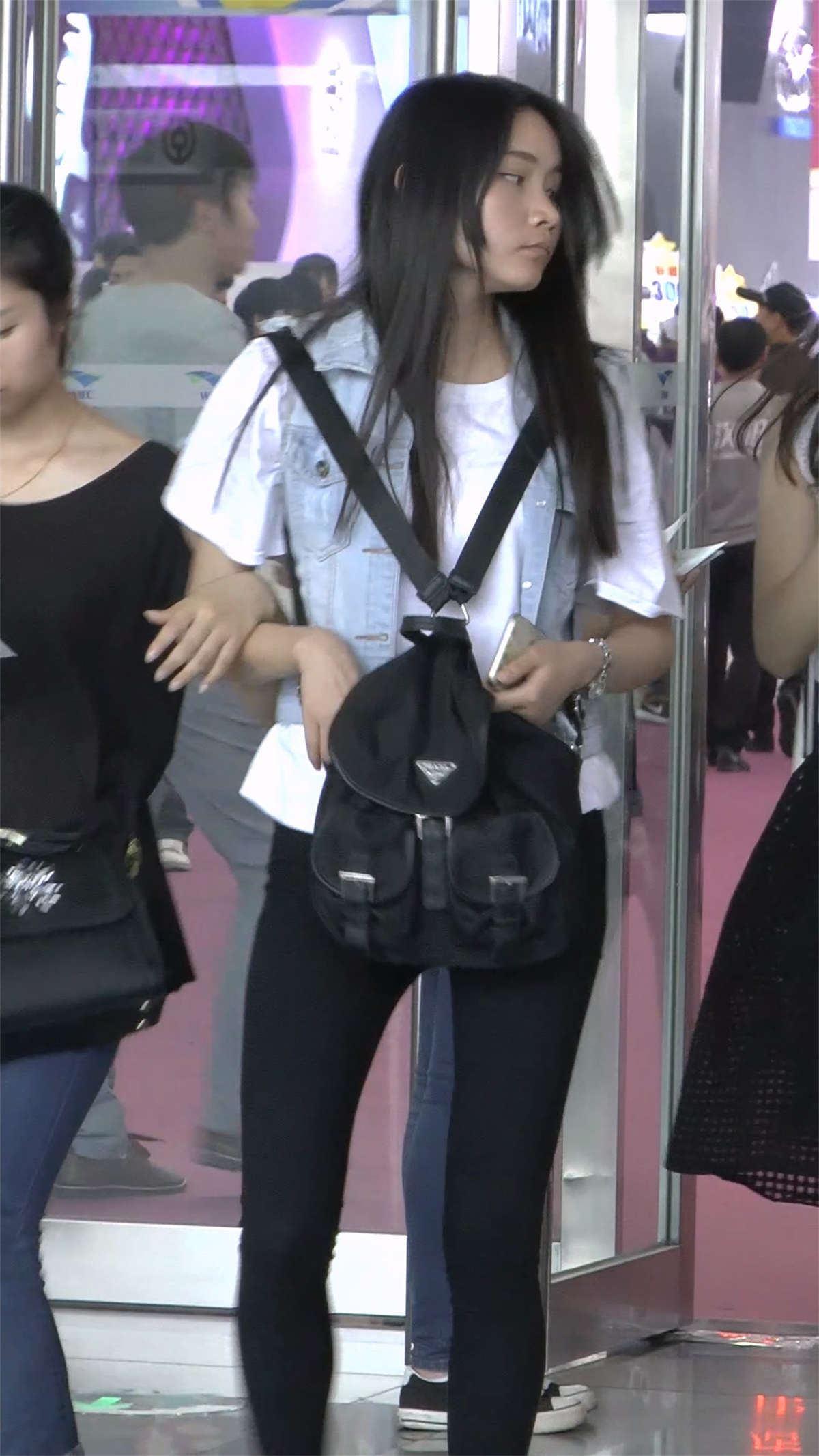紧身裤美女
