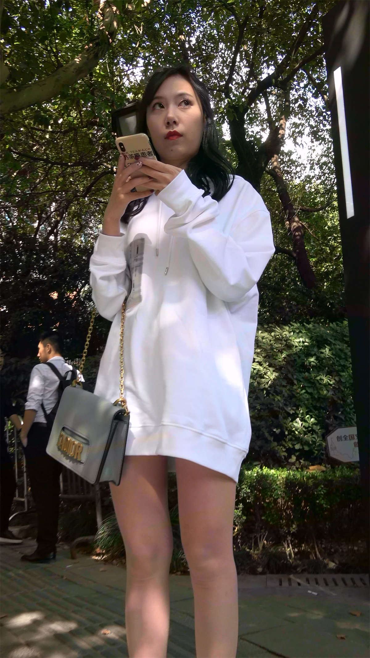 白衣白鞋丝袜美女貌美如花