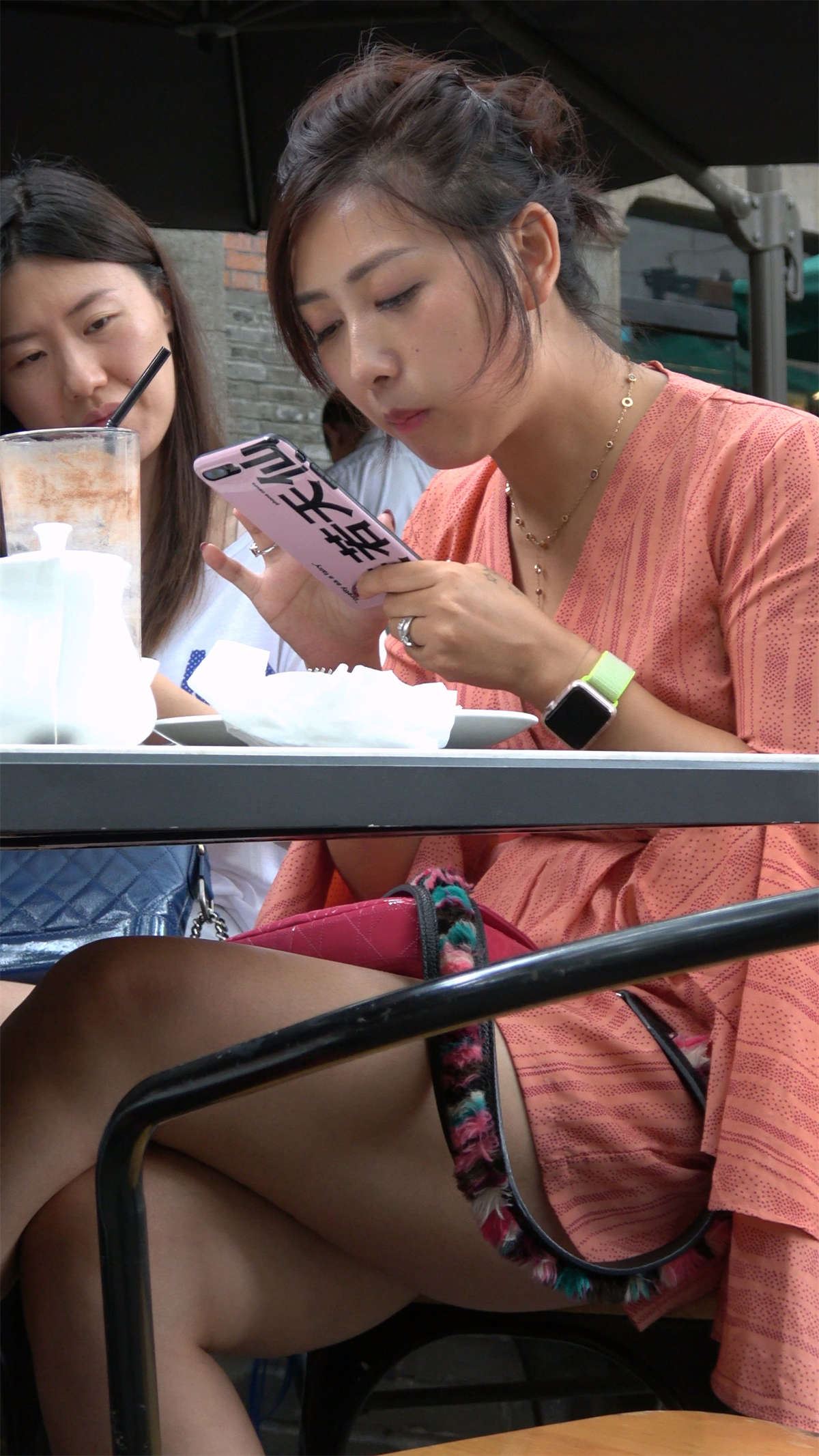 粉色裙性感美女