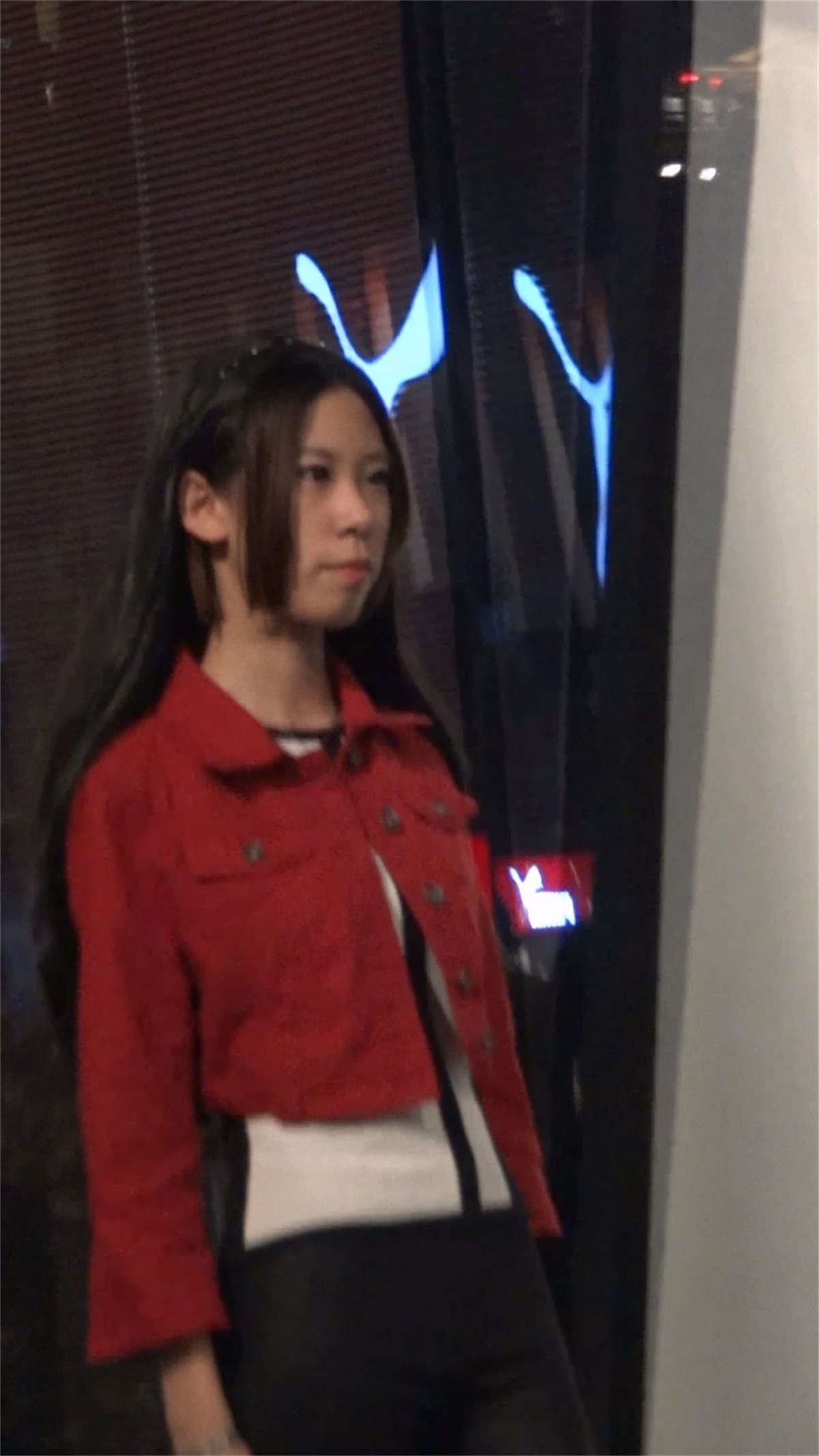 街拍紧身裤性感诱惑的美腿