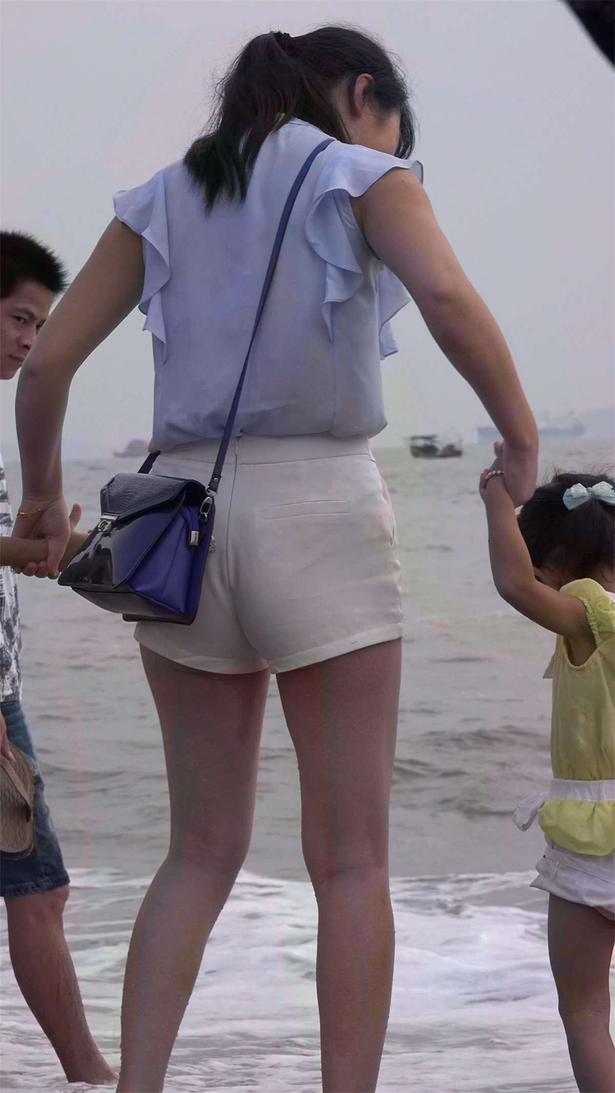 海边的极品韵味美少妇
