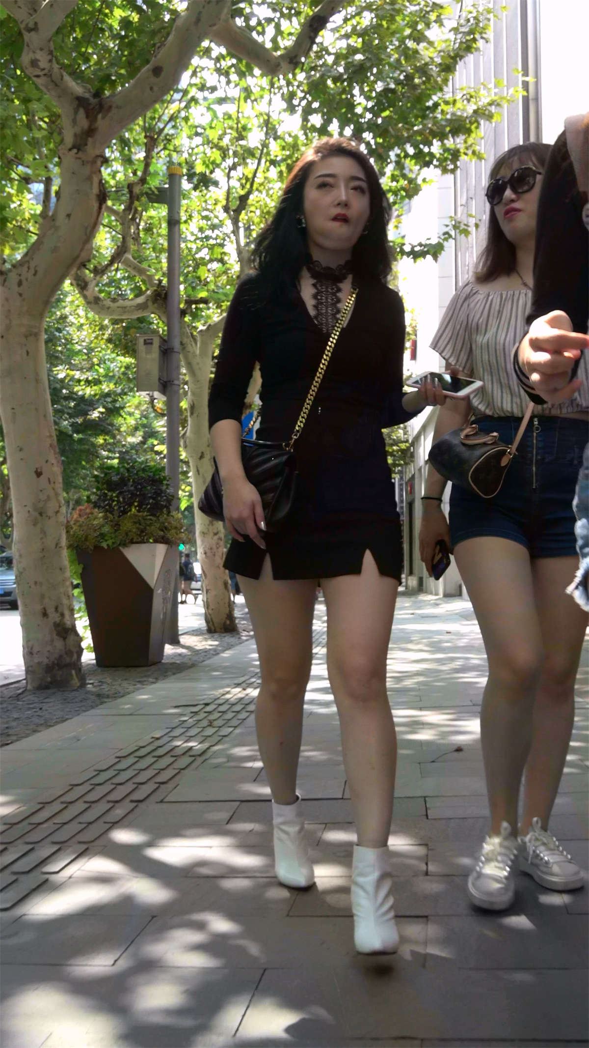 性感极品美女姐妹