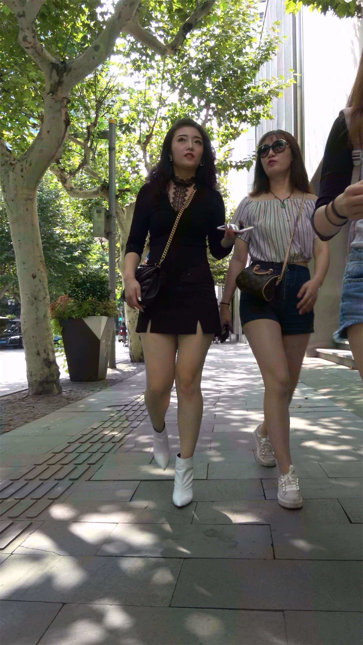 性感极品美女姐妹