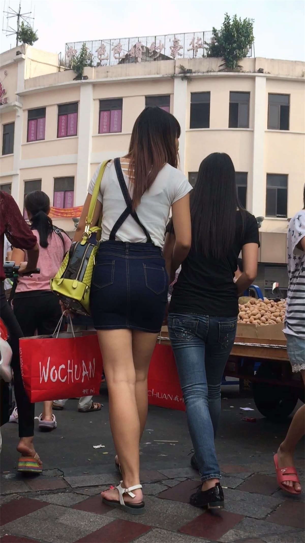 性感吊带包臀牛仔裙美腿女神