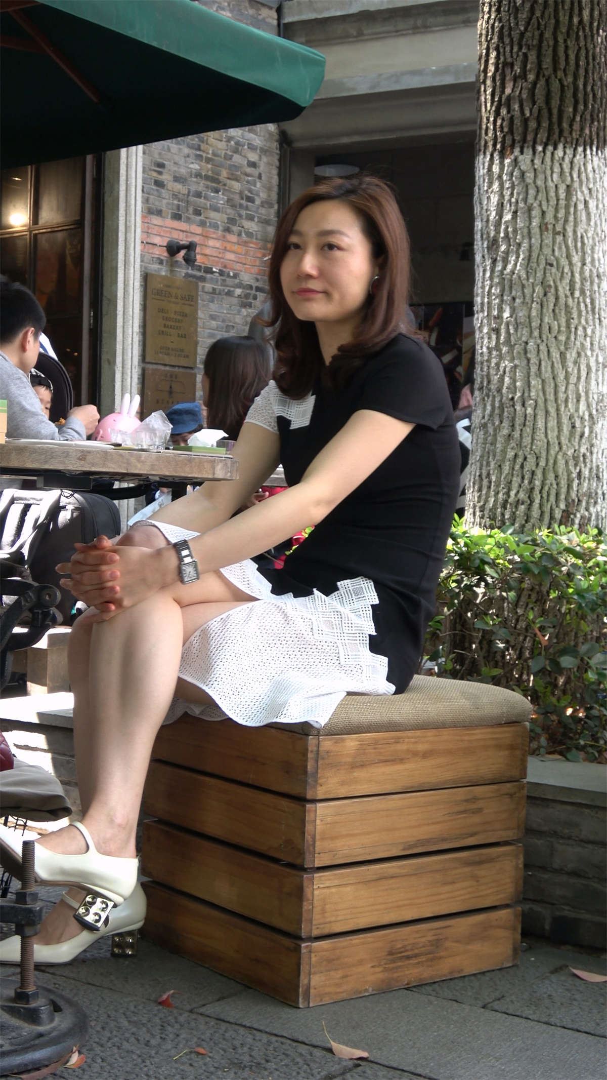 下午茶的气质连衣裙美腿美女
