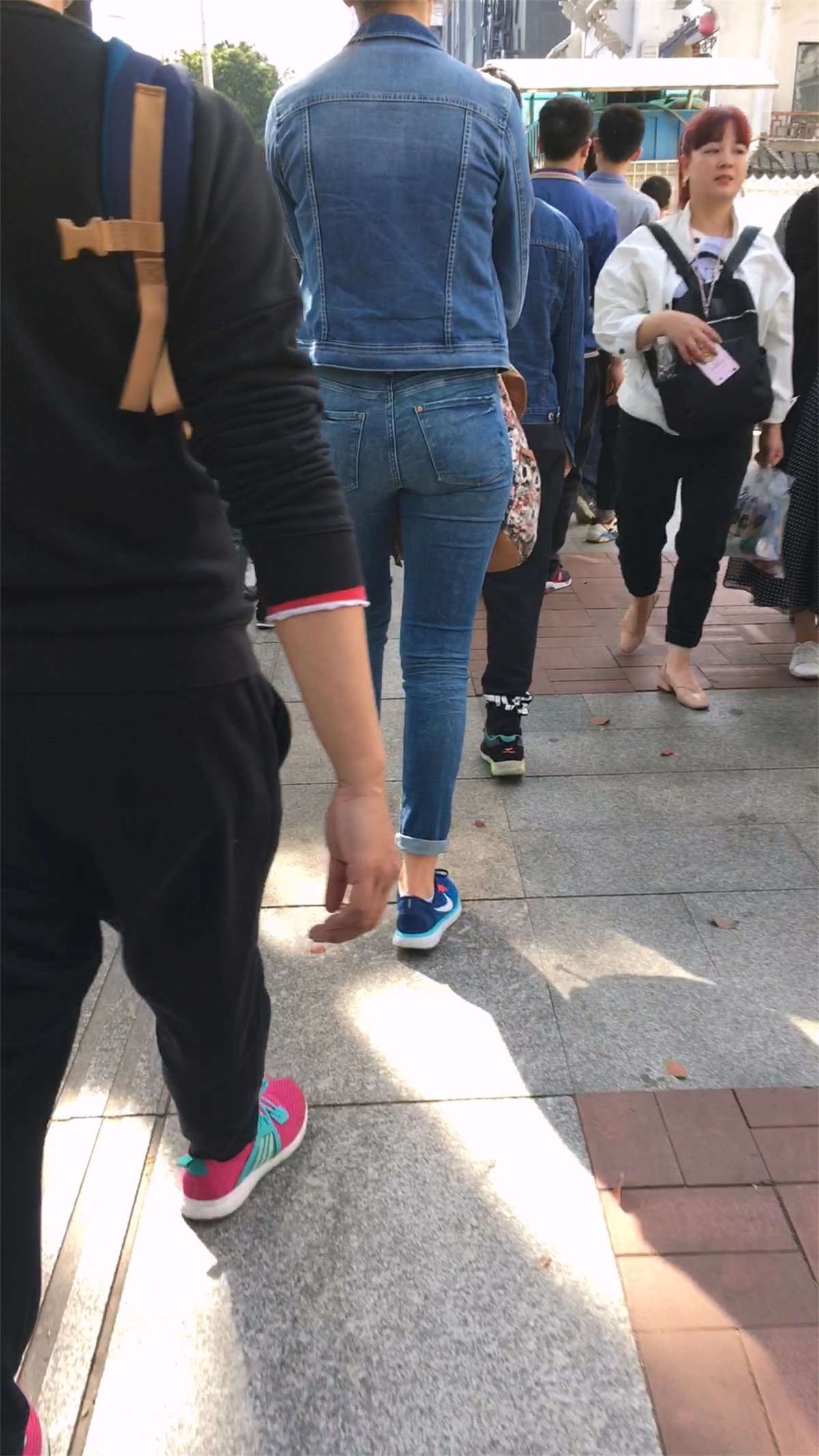 国外美女还是很性感的