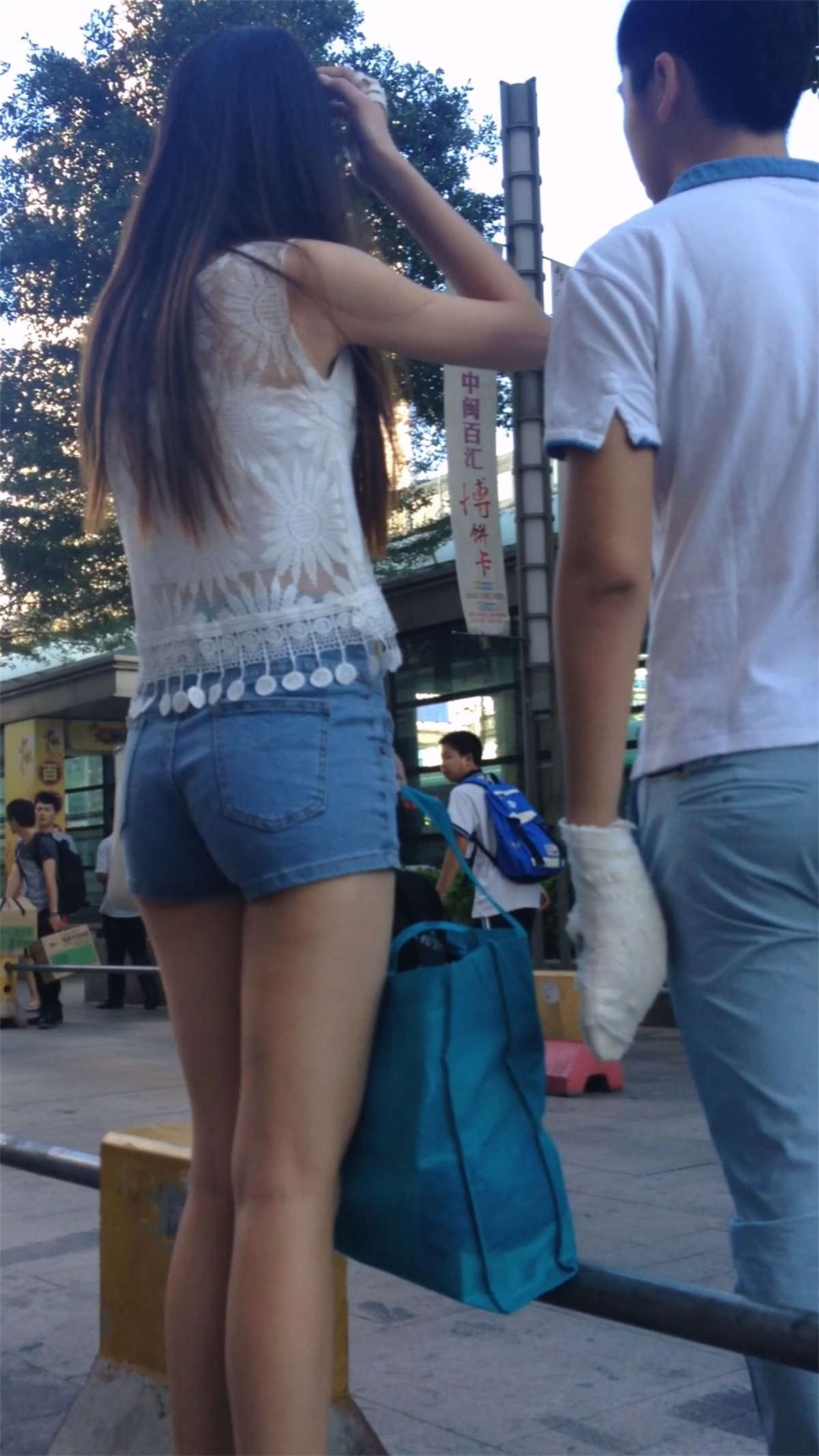 170以上的美女路边打车