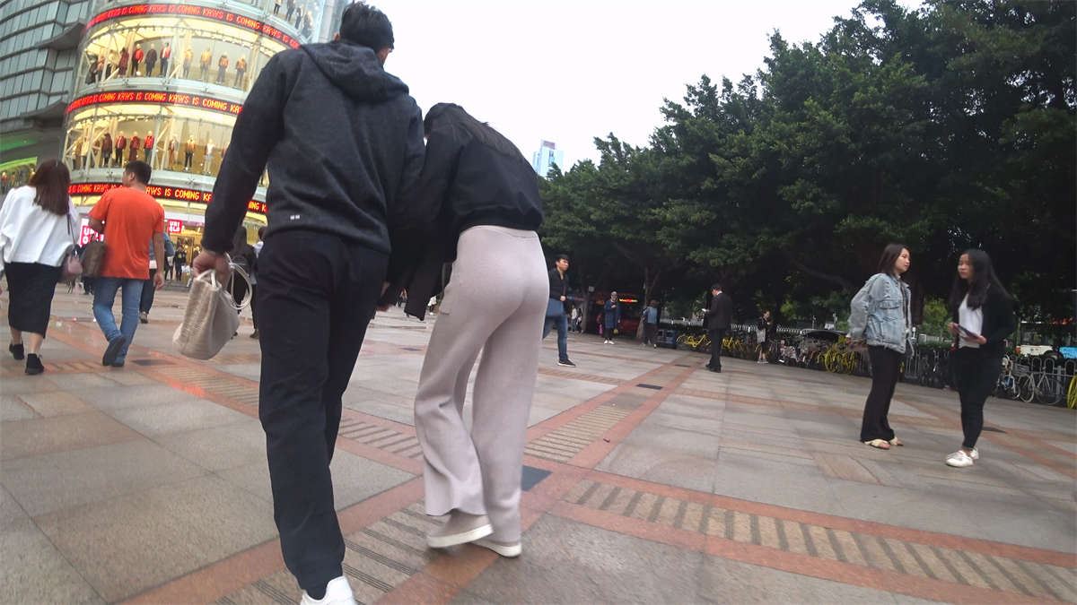 白裤美臀优雅