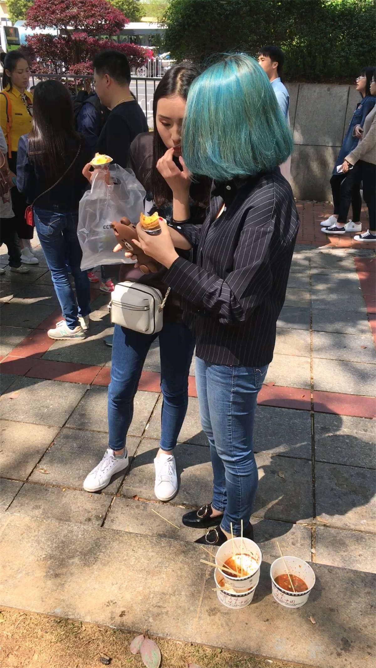 漂亮的妹子