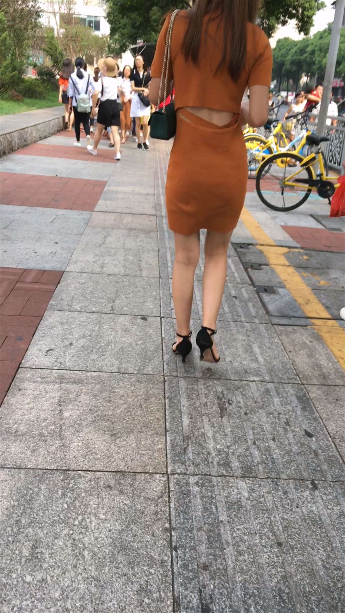 包臀连衣裙很性感