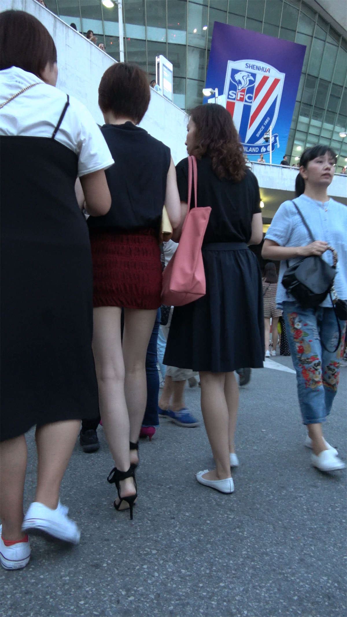 性感美腿高跟短裙美女