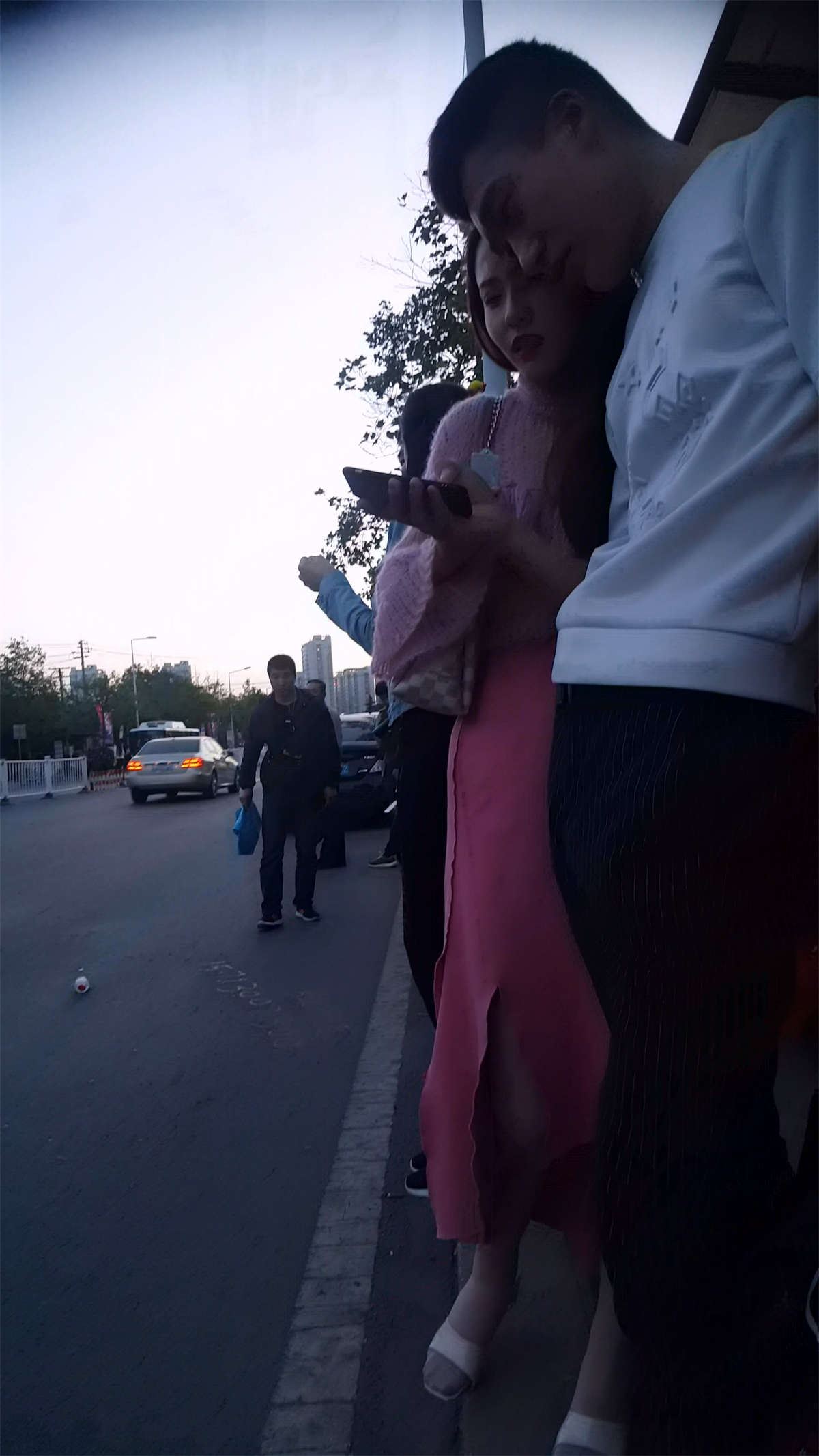 粉色毛衣美裙超级美颜漂亮美女