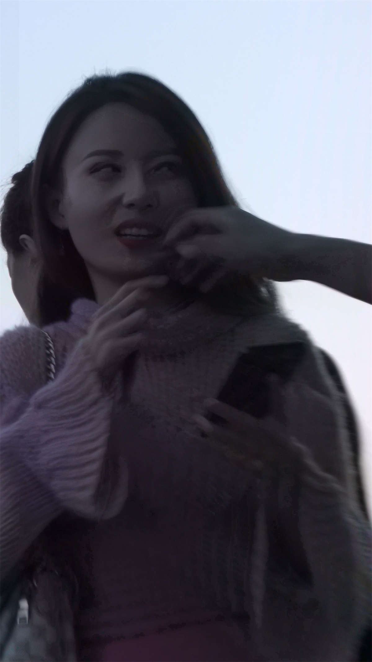 粉色毛衣美裙超级美颜漂亮美女
