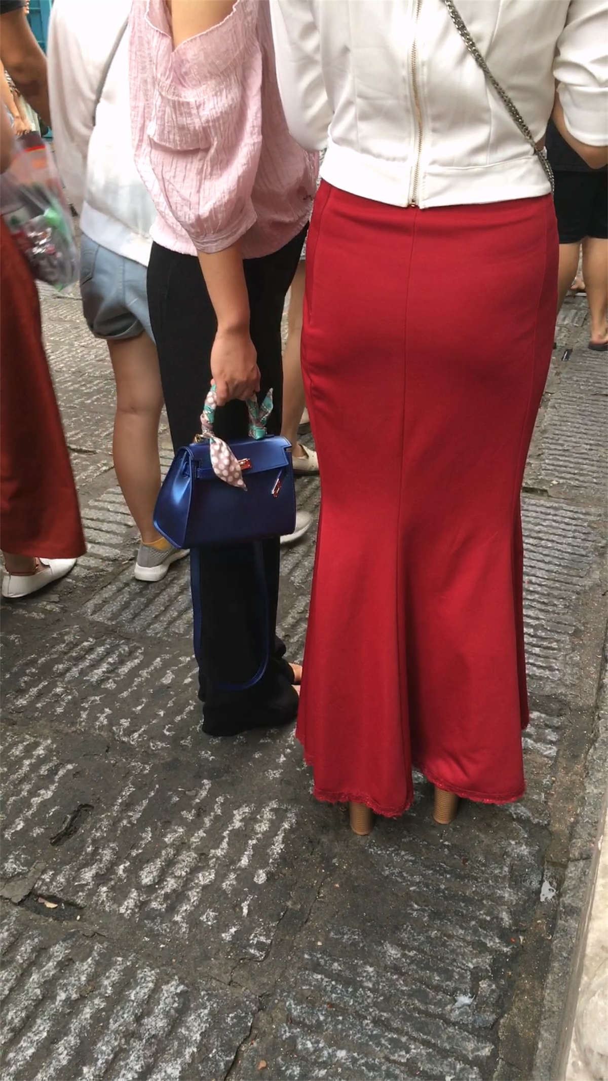 红色美臀更性感