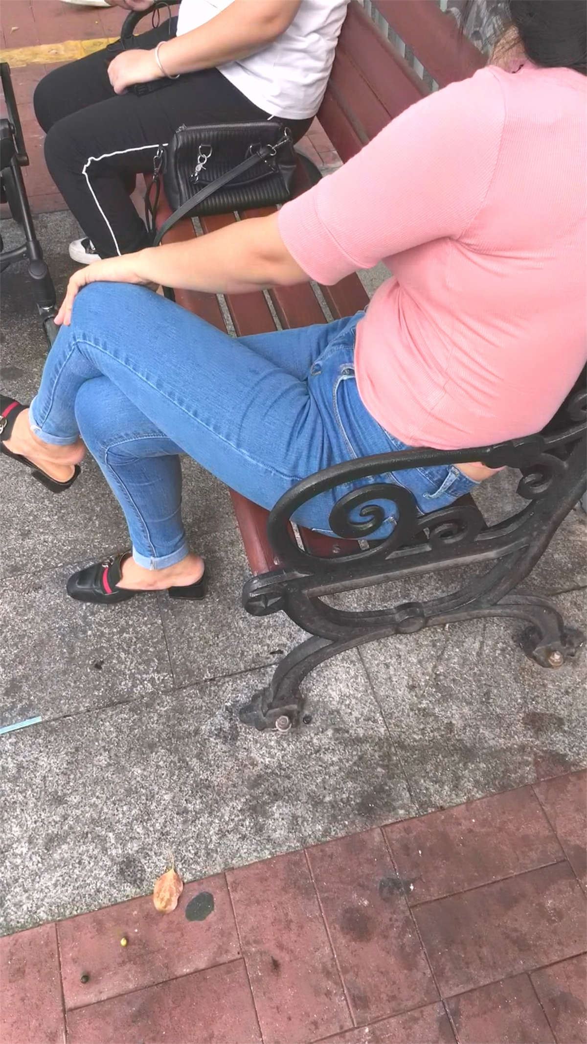 年轻妈妈