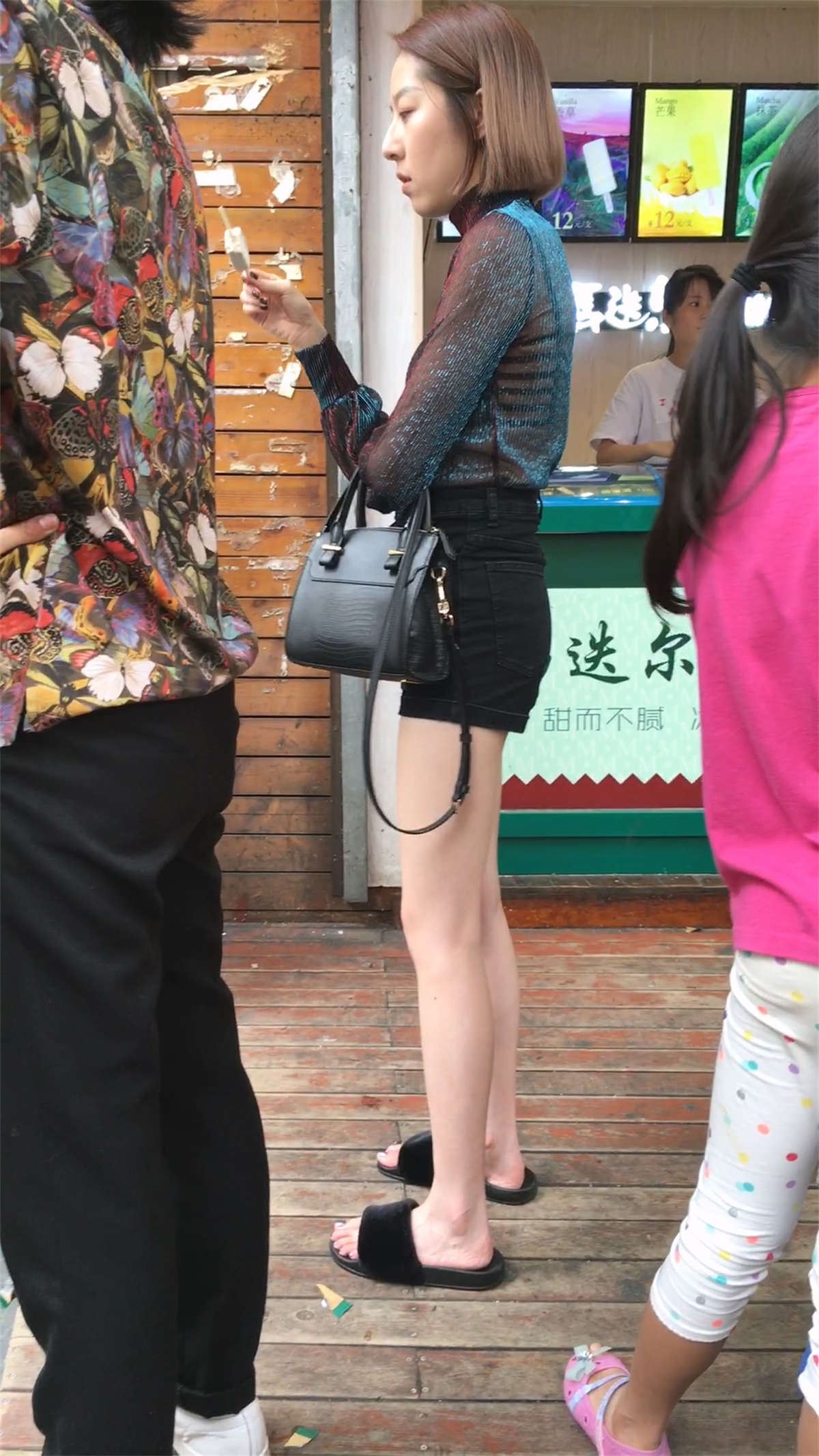 什么叫魔鬼，这就是身材