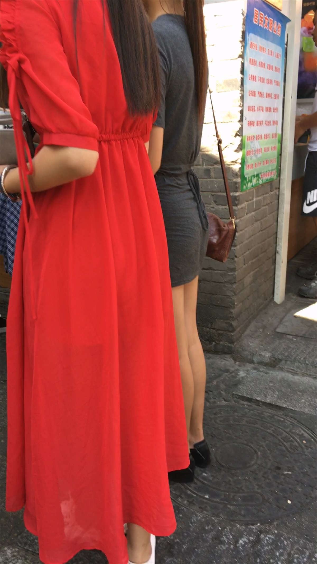 这样的超级美女你能忍住不看吗