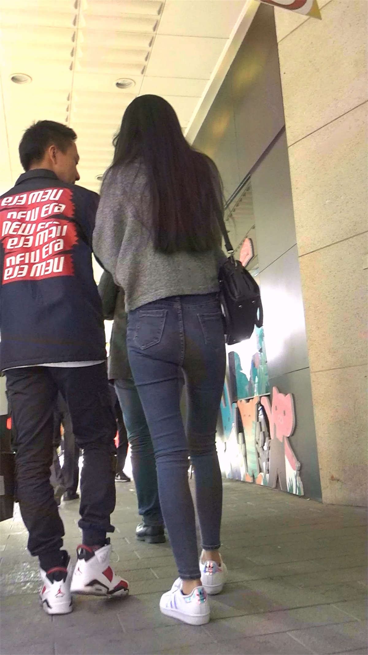 紧身蓝牛好身材漂亮