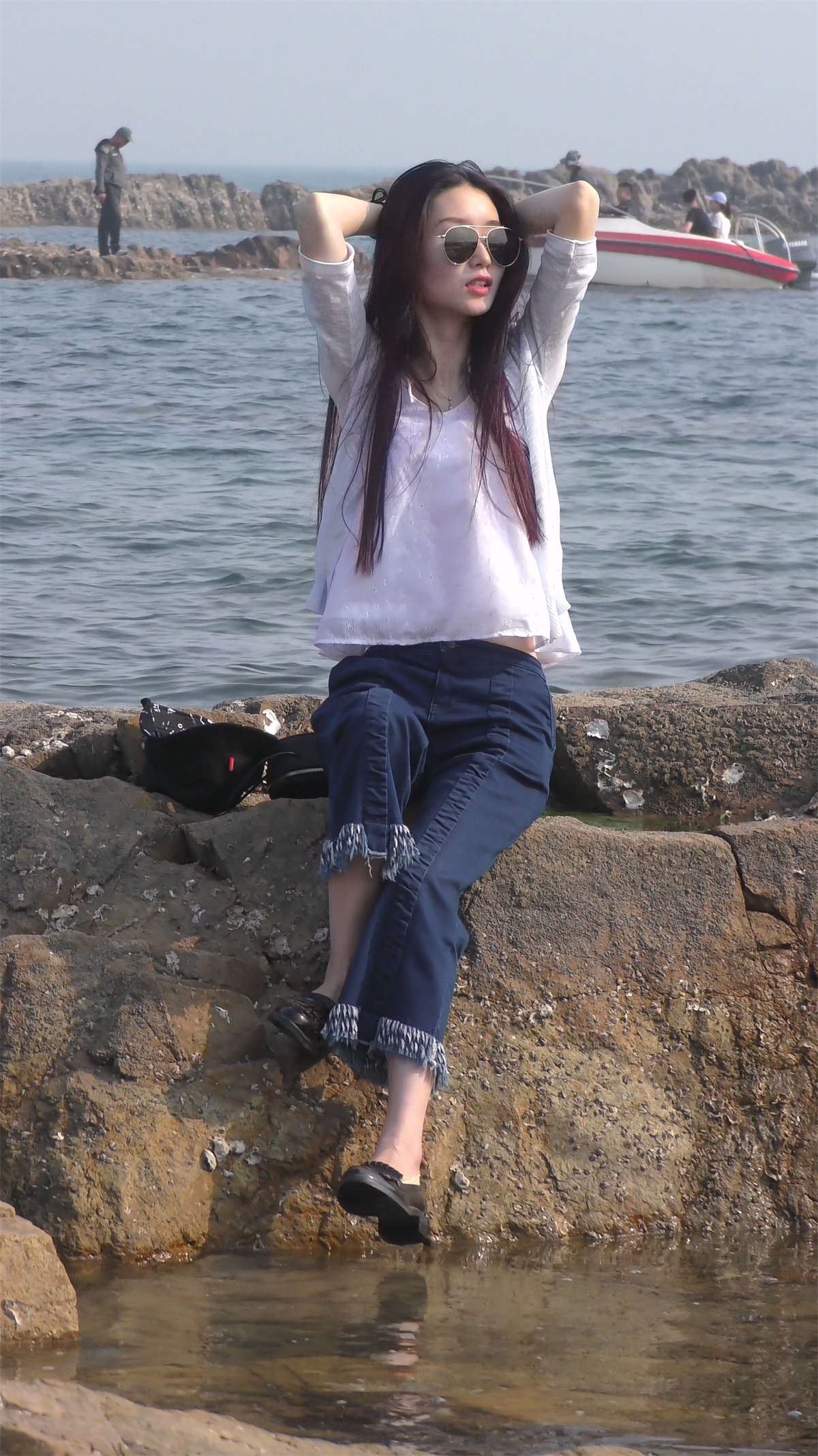 天生丽质逆天颜值白衬衫牛仔裤小清新美女
