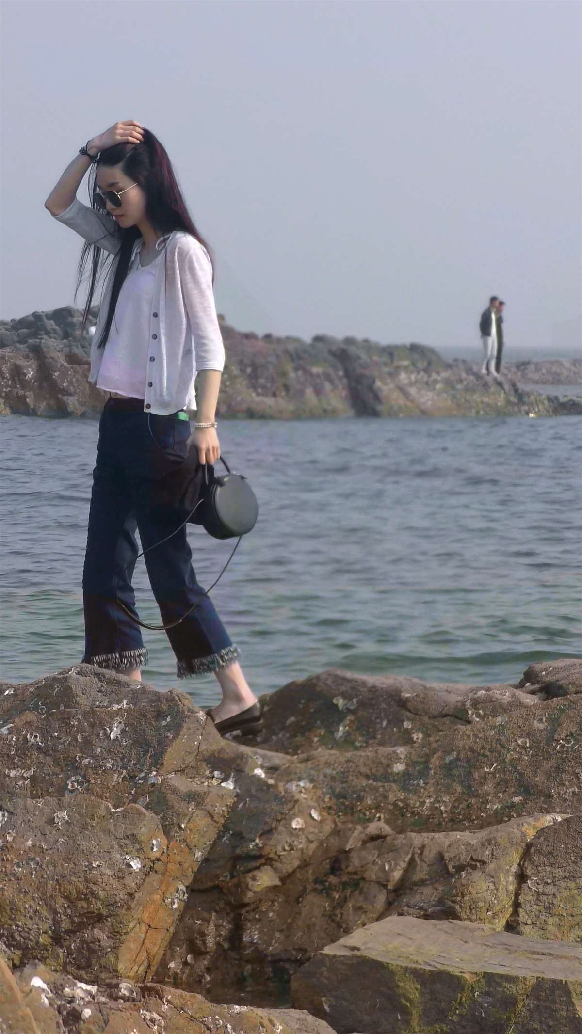 天生丽质逆天颜值白衬衫牛仔裤小清新美女