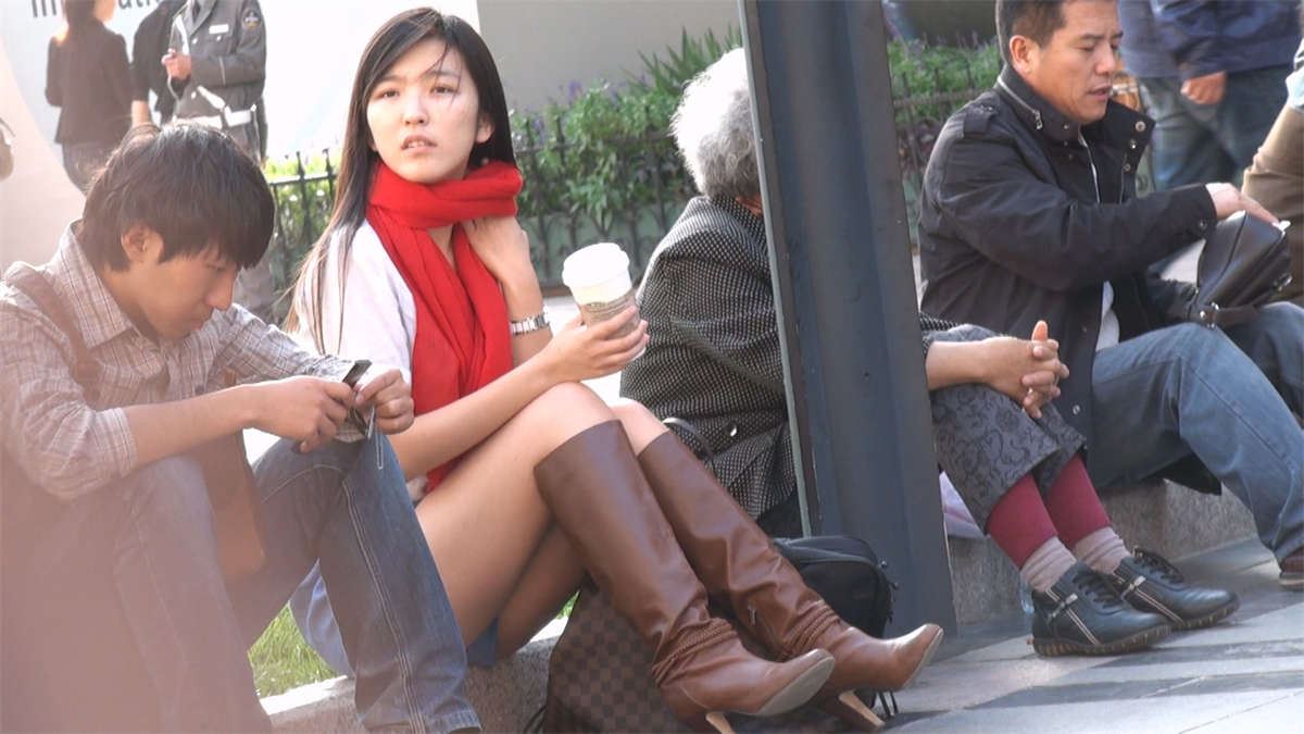 大白腿长靴美女