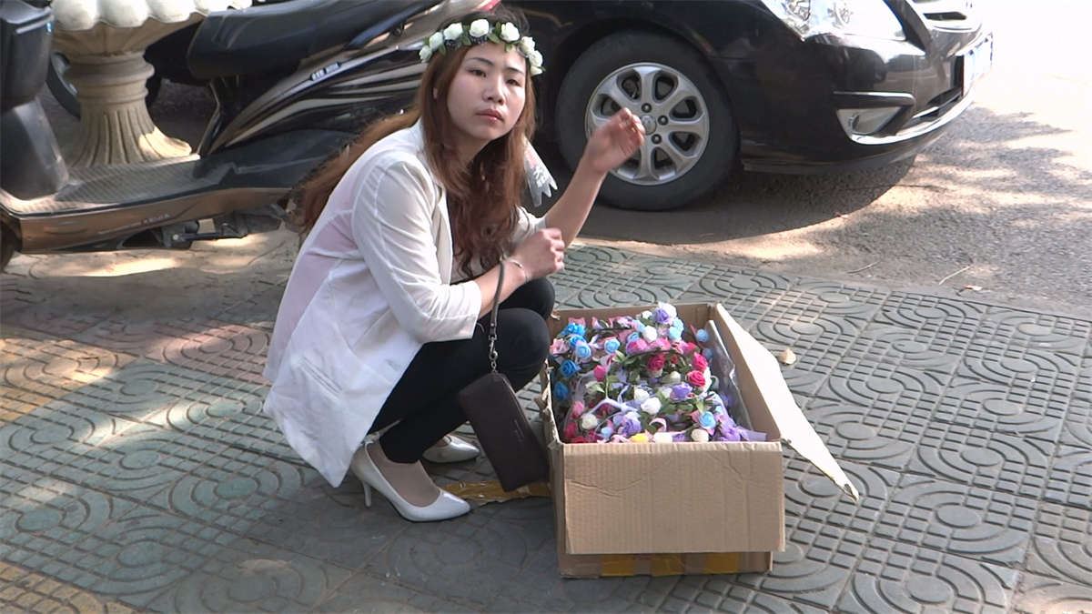 卖花的肉丝白高跟美少妇