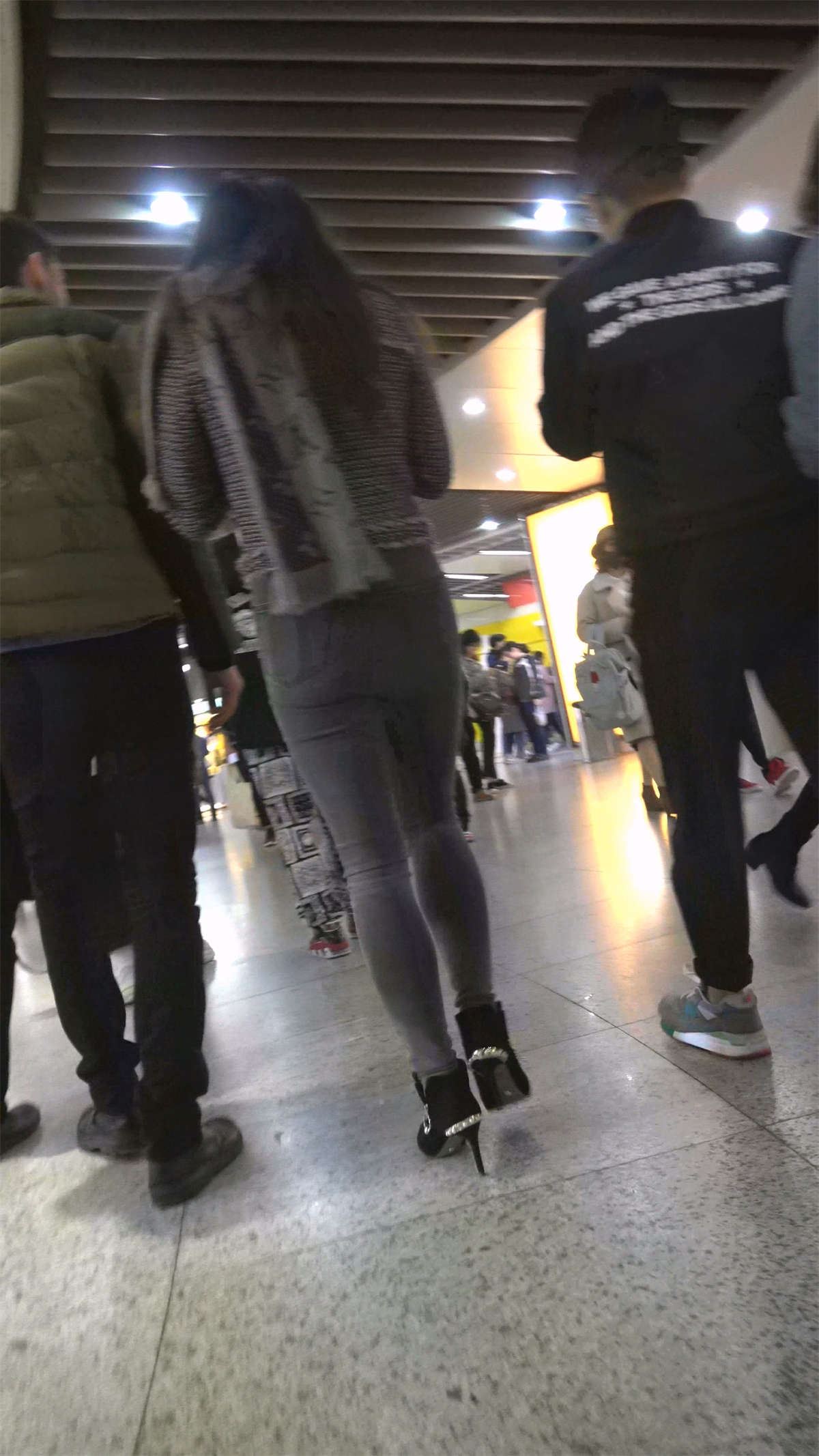 牛仔美女