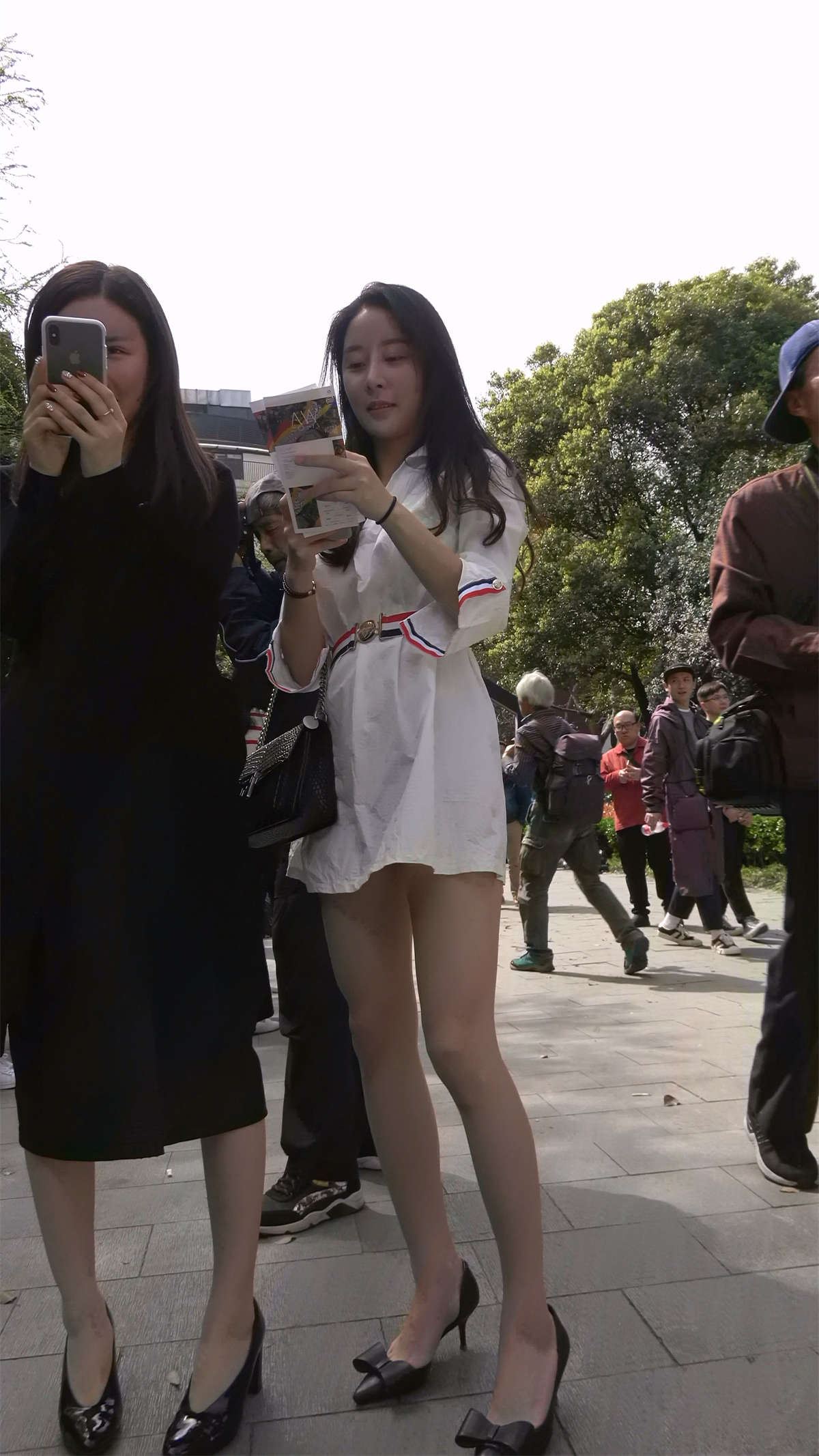 白色连衣裙美颜美女身材好颜值高