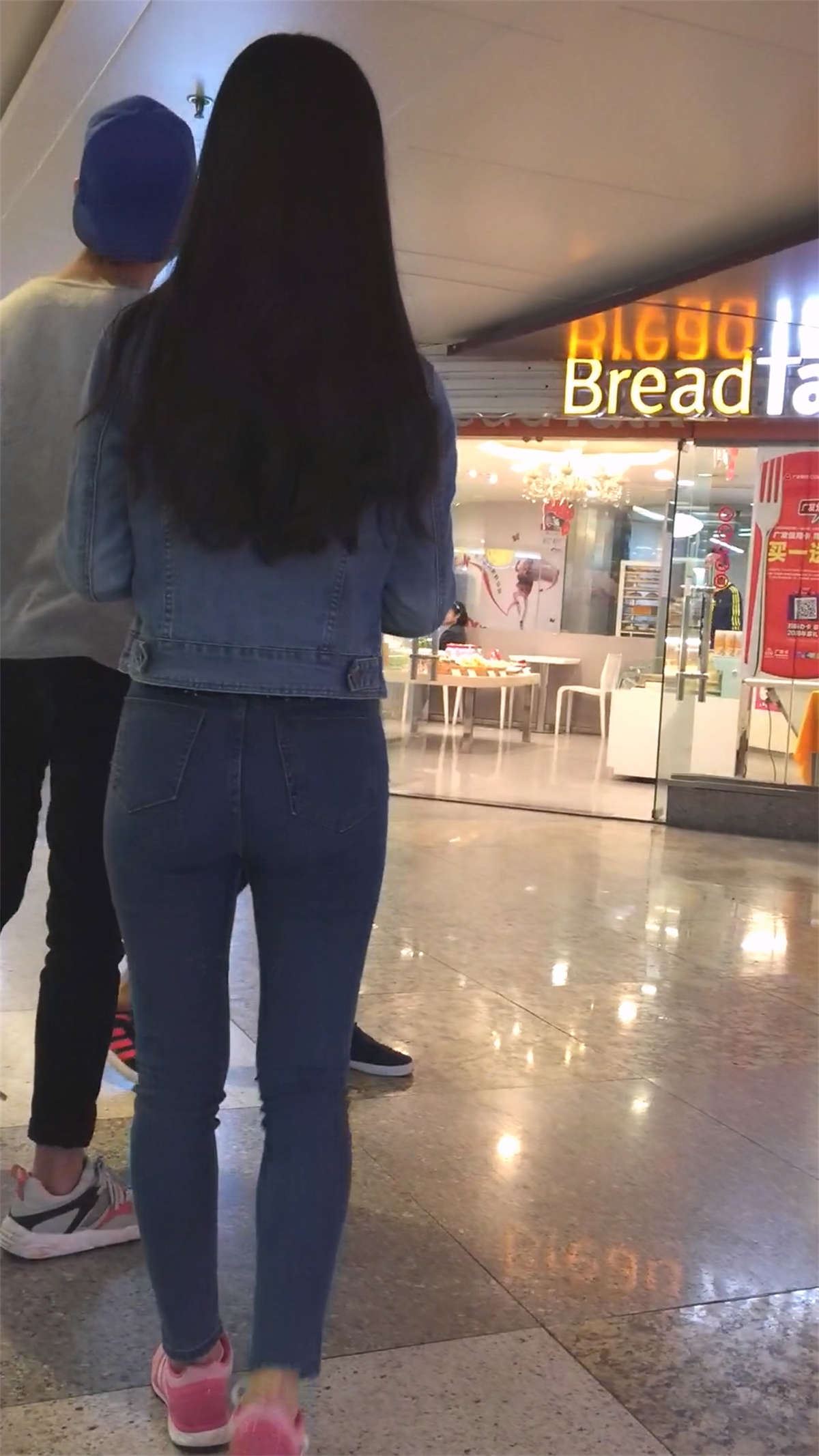 黑色美臀女和牛仔美妞的臀都好看