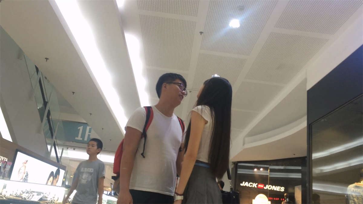 完美身材短裙白腿气质御姐美女